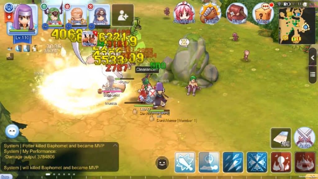 Combattimento di gruppo in Ragnarok Online M contro il boss Baphomet.